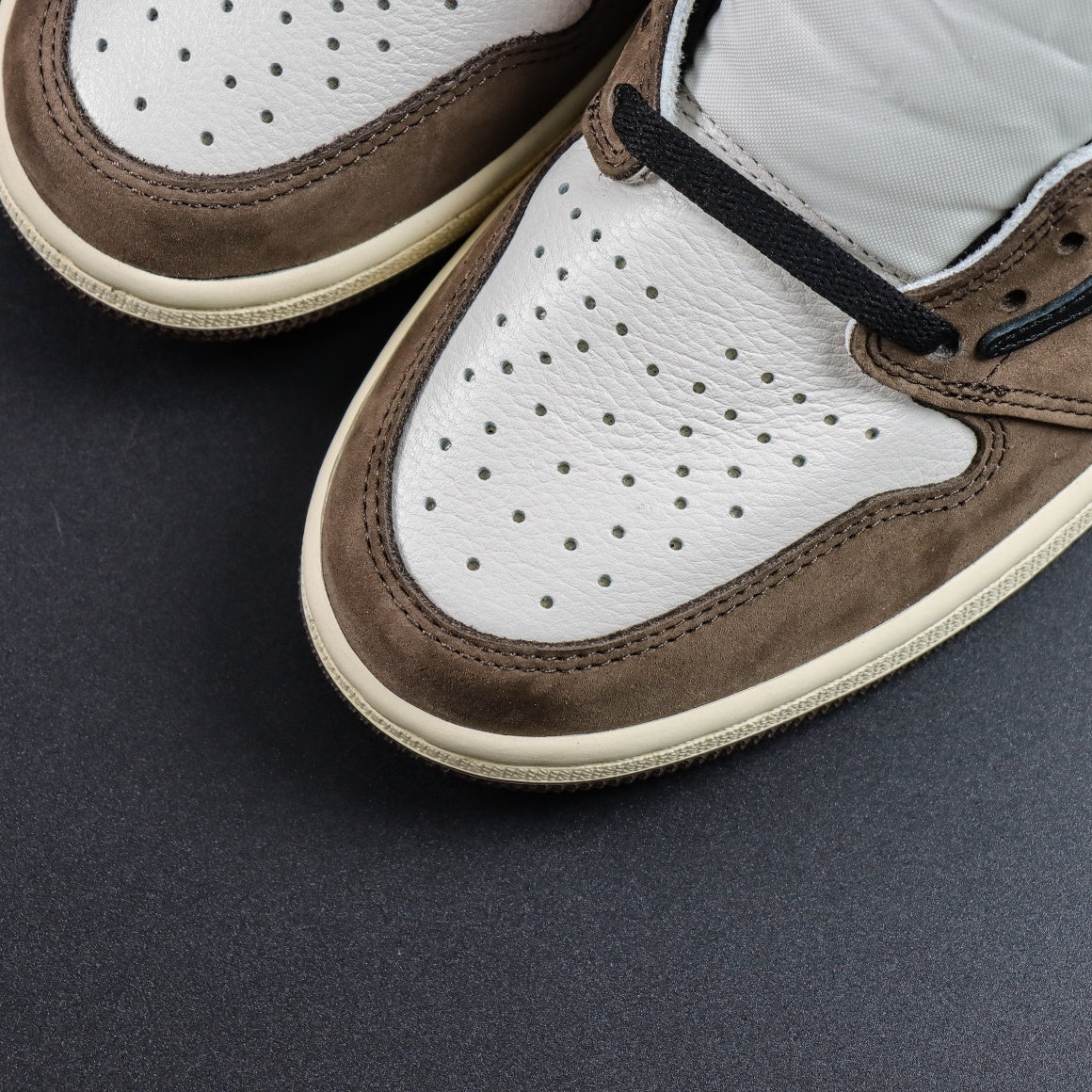Jordan 1 'Cactus Jack'