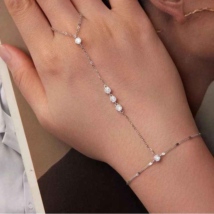 ÉCLAT HAND BRACELET