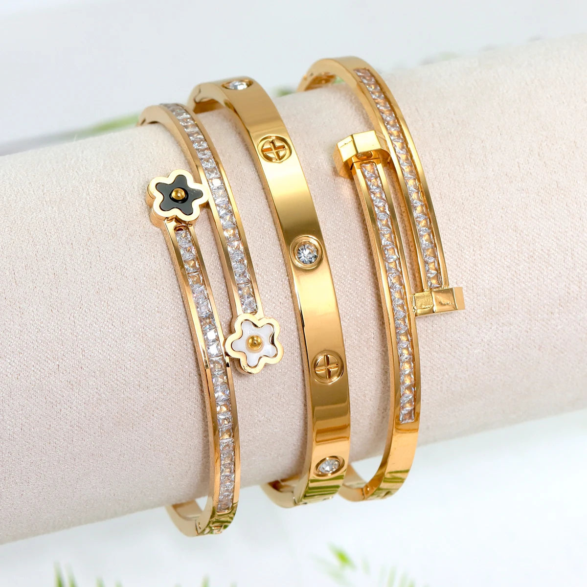 TRÈFLE LUXE BANGLE SET